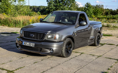 Ford F-150 SVT Lightning Aus 1. Hand Lückenloses Scheckheft V8-Kompressor-Motor Mit 450 PS Motor-Generalüberholung (2003)