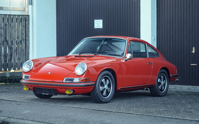 Porsche 911S Coupé in Blutorangerot Matching Numbers Webasto-Standheizung 100 Liter Tank (1966)