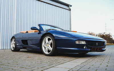 Ferrari F355 Spider Handschalter (1997), Tubi Sportauspuff, großer Service mit Zahnriemen in 2023