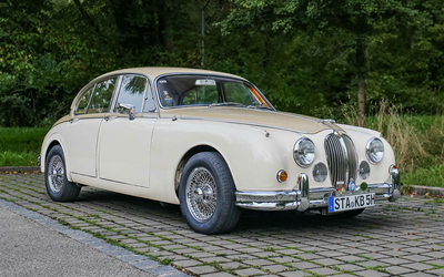 Jaguar MKll 3.8 umfangreich restauriert Lecarra-Lenkrad guter Zustand (1964)
