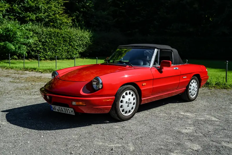 Alfa Romeo Spider (1991), restored, rated 2+, H license plate
