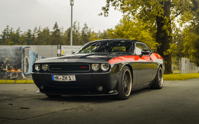 Dodge Challenger SRT V8 Perleffektlackierung Umfangreiche Ausstattung Zugelassen Lederbezug (2009)