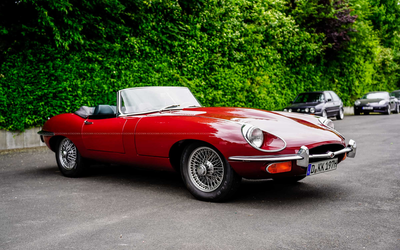 Jaguar E-Type 4.2 Serie II Roadster (1970), Linkslenker, Schaltgetriebe, vollständig restauriert, Classic Data Note 2+