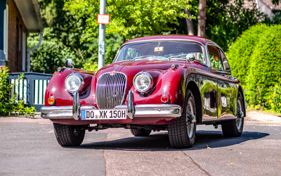 Jaguar XK 150 Fixed-Head-Coupé (FHC) aus 2. Hand Imperial Maroon Leder Automatik kompl. Brake system new (1958)