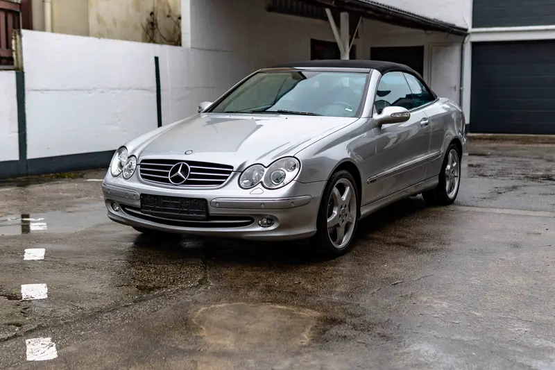 Mercedes-Benz CLK 200 Cabrio Avantgarde complete checkbook AMG alloy rims bi-xenon (2004)