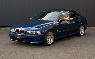 BMW E39 M5 (1999), umfangreiche Ausstattung, klassische Farbkombination, lückenloses Scheckheft, immer bei BMW gewartet