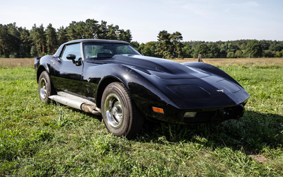 Chevrolet Corvette C3 Targa Neuaufbau mit V8 Motor Sidepipes in einem sehr guten Zustand (1979)