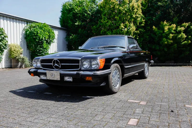 Mercedes-Benz 560 SL R107 (1989), geringe Laufleistung, TÜV und Service bei Verkauf neu