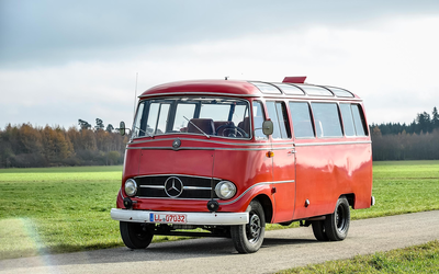Mercedes-Benz O 319 German first delivery panorama window vehicle of the Siemens works fire department (1957)