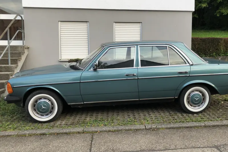 Mercedes Benz 123 (1979)