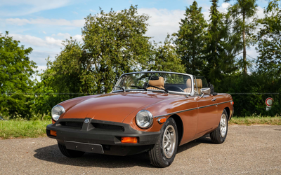 MGB Roadster (1980), family-owned since 1997, maintenance list available from 2011, stainless steel exhaust system