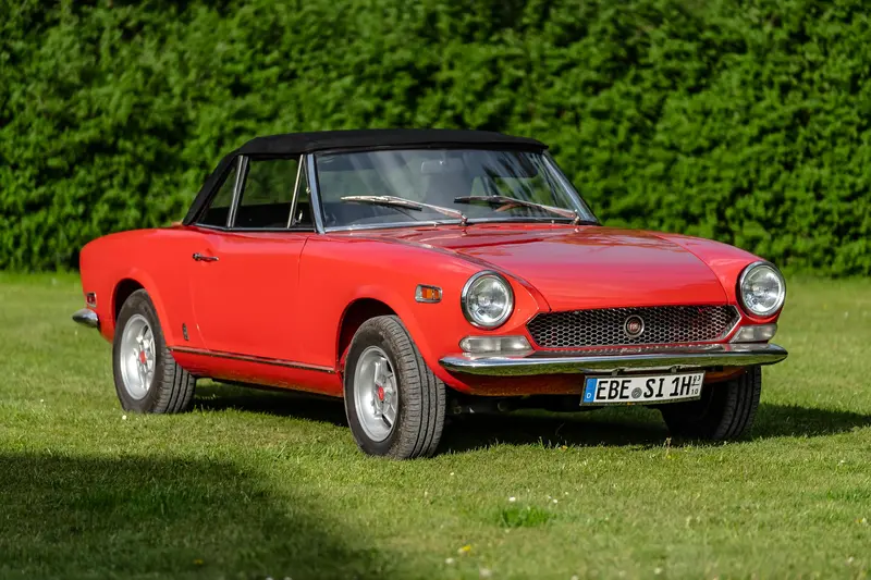 Fiat 124 Sport Spider Restored TÜV H license plate Approved Very well-kept condition (1970)