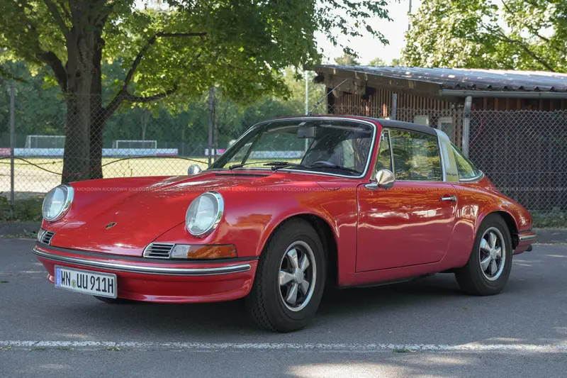 Porsche 911T mit H-Kennzeichen, originale Fuchsfelgen, Targadach getauscht (1970)