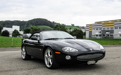 Jaguar XKR Cabrio aus 2. Hand Unfallfrei mit lückenlosem Scheckheft in einem hervorragenden Zustand(2002)