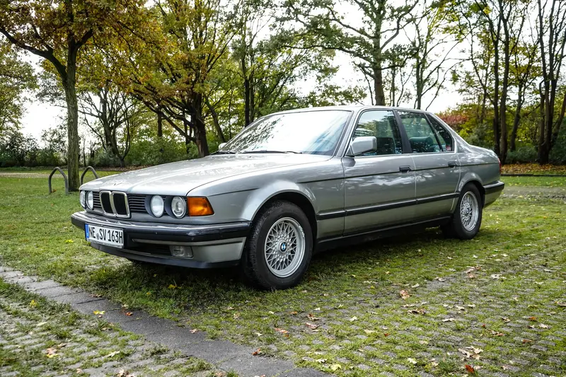 BMW E32 735i Aus 2. Hand Restauriert Schiebedach Deutsche Erstauslieferung Leichtmetallfelgen Wertgutachten Note 2 (1989)