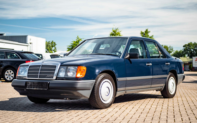 Mercedes-Benz W124 230E Limousine Servolenkung ABS (1989)