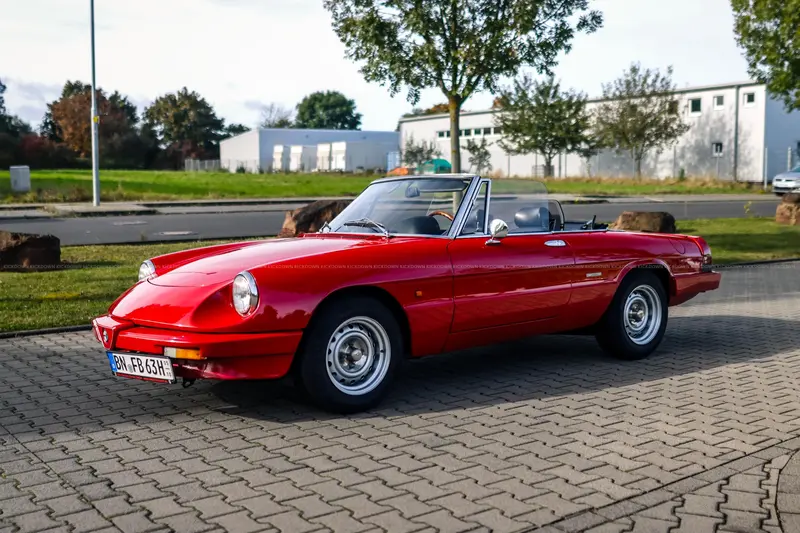Alfa Romeo Spider 115 (1988) with certificate, fully serviced, interior reupholstered, new clutch