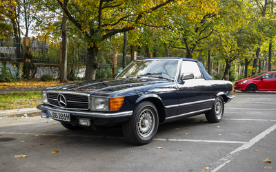Mercedes-Benz 280 SL R107 (1976), komplett neu lackiert, Becker Radio Cascade, umfangreiche Investitionen getätigt