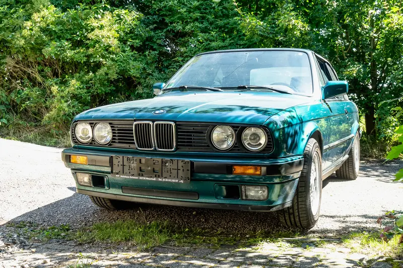 BMW E30 318i convertible from 2nd hand matching numbers only 83,500 km mileage (1992)
