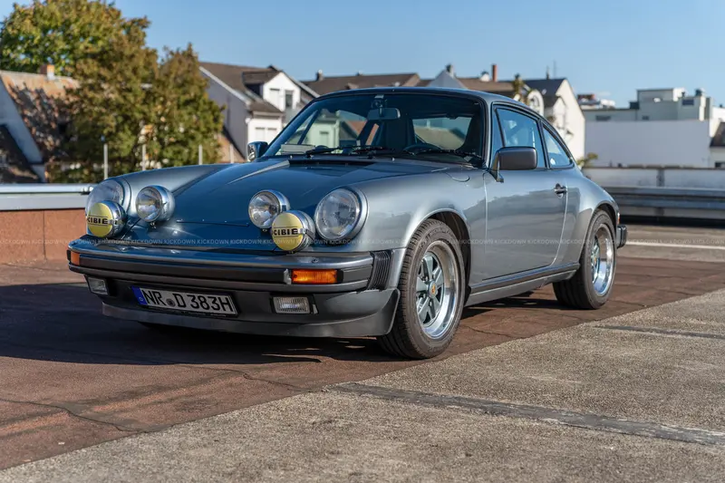 Porsche 911 SC 3.0 (1983), komplett neu aufgebaut als historischer Rennwagen, Motor und Getriebe revidiert, H-Kennzeichen