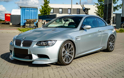 BMW E93 M3 Cabriolet complete checkbook only 36,000 km mileage Matching numbers V8 engine (2008)