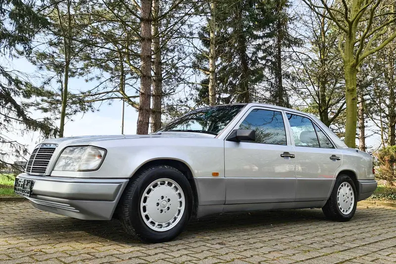 Mercedes Benz W124 250D (1994)