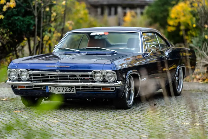 Chevrolet Impala SS blue pearl effect Extensively restored 80.000€ invested Unique very good condition (1965)