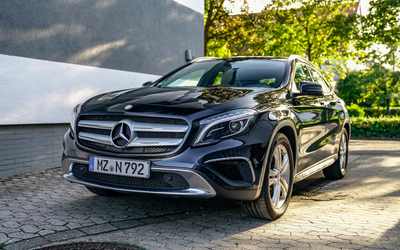 Mercedes-Benz X156 GLA 180 Aus 2. Hand Lückenloses Scheckheft Unfallfrei Panoramadach MwSt. Ausweisbar (2016)