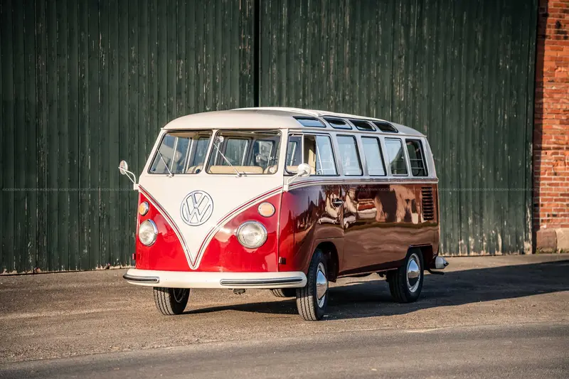 Volkswagen T1 Samba (1967), completely restored, certificate 1-