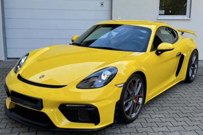 Porsche 718 Cayman GT4 (2023)