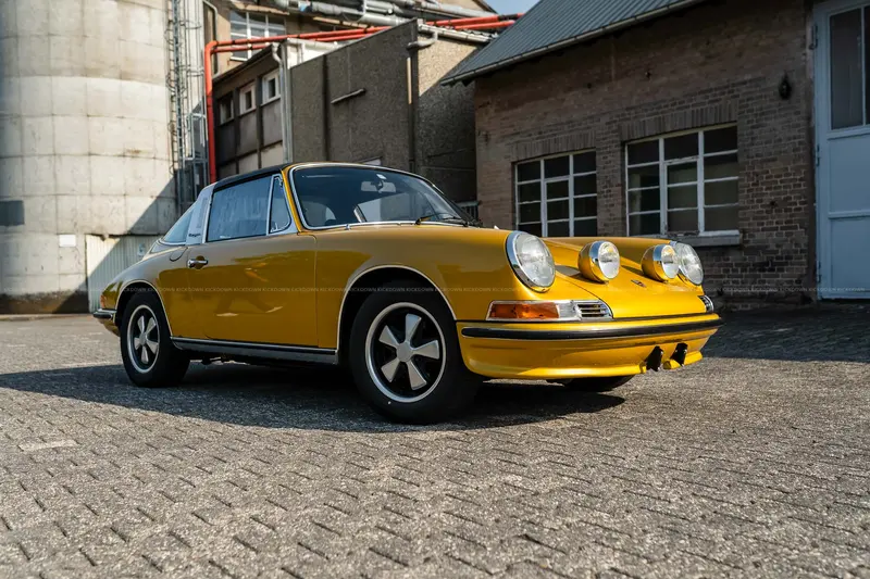 Porsche 911E Targa oil flap (1972), rare collector's item, grade 2 appraisal, restored including engine overhaul