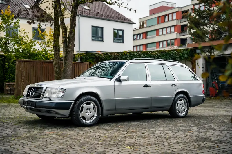Mercedes Benz W124 300 TE Neuer Service mit H-Kennzeichen 220-PS-Motor (1991)