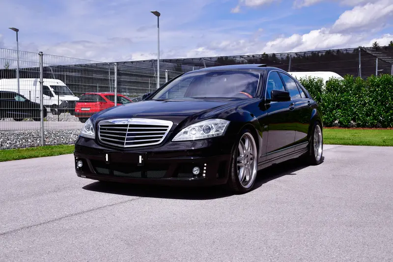 Mercedes-Benz W 221 S 500 BRABUS from 2nd hand Complete checkbook V8 engine with 435 hp only 50,000 km (2011)