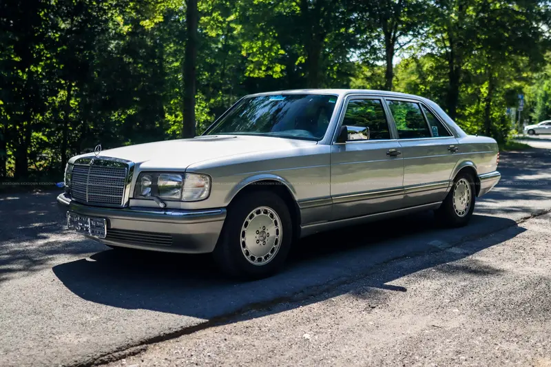 Mercedes Benz W126 560 SEL (1991) mit Vollausstattung, Becker Mexico Radio, Umfangreiche Investitionen