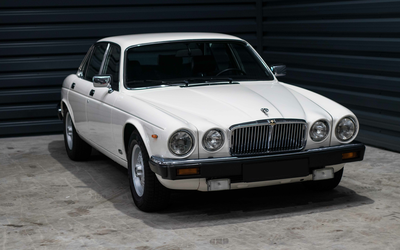 Jaguar XJ12 Klima lückenlose Historie elektr. Fensterheber Leder Dif. Sperre (1984)