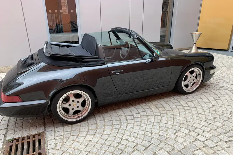 Porsche 964 Cabrio lĂĽckenloses Scheckheft mit Porsche Klassik Radio Windschot mit Carfax (1993)
