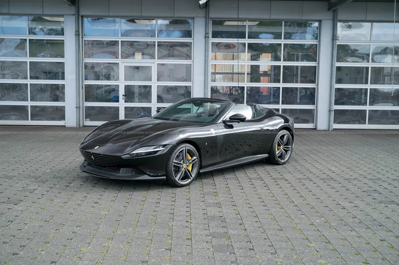 Ferrari Roma Spider (2025), Neufahrzeug, MwSt. ausweisbar, nur 170km gefahren, umfangreiche Ausstattung, MwSt. ausweisbar