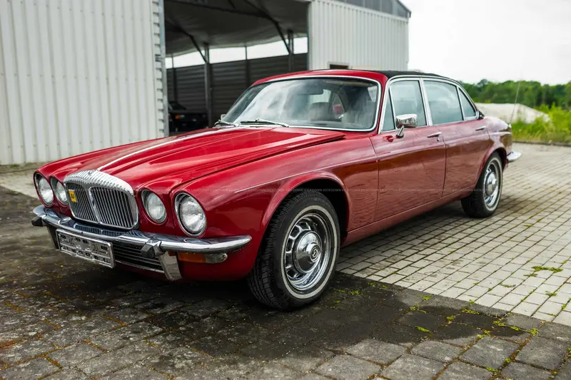 Jaguar XJ6 4.2 (1975), seltenes viertüriges Cabriolet, gepflegter Zustand
