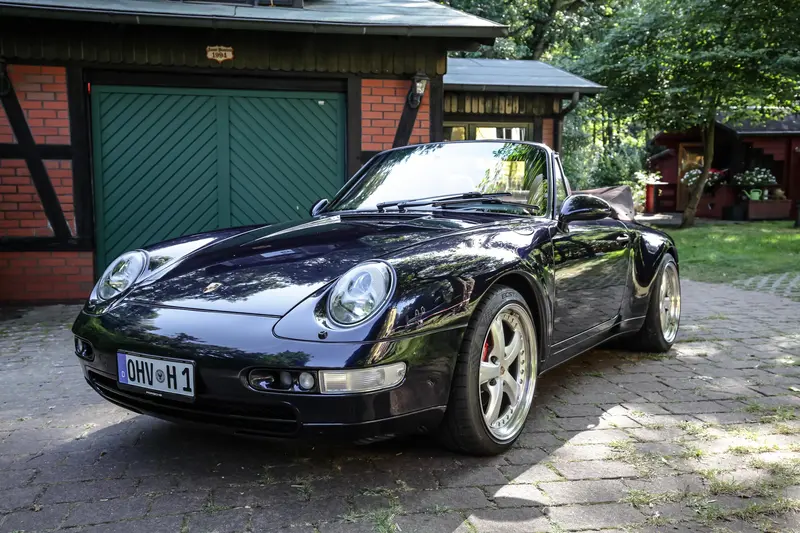 Porsche 993 Cabrio Seit 2012 im Besitz eines Kfz-Meisters Sehr Guter Zustand Umfangreiche Ausstattung (1995)