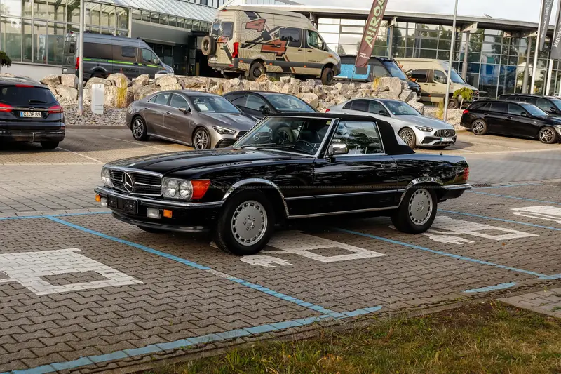 Mercedes Benz 560SL R107 (1988), Motor revidiert, Verdeck und Auspuff erneuert, über 45.000€ investiert, Bewertung Note 2
