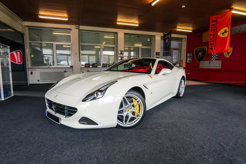 Ferrari California T Handling Speciale, Complete checkbook, Low mileage, Ferrari Approved Power Warranty (2017)