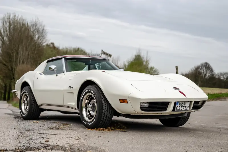 Chevrolet Corvette C3 Stingray Restored Leather interior Very well-kept condition H license plate Hardtop (1973)