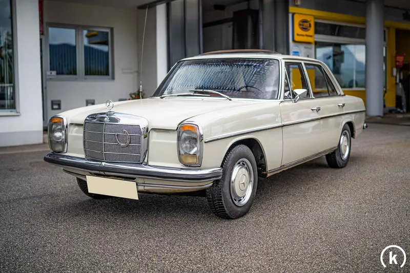 Mercedes-Benz W115 220D leather velour preserved and cavity sealed (1969)