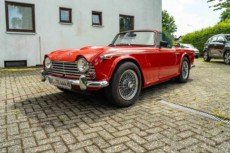 Triumph TR 4 IRS from 3rd hand Restored € 10,000 invested (1965)