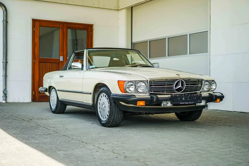 Mercedes-Benz R107 380 SL (1983)