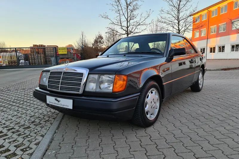 Mercedes-Benz 300 CE (1988)