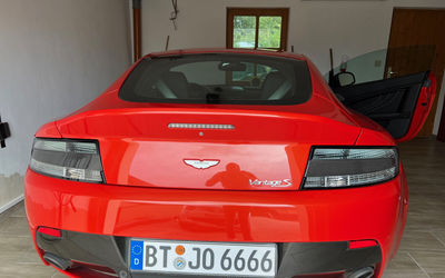 Aston Martin V8 Vantage S Coupé In Vulcano Red Aus 2. Hand 436 PS Nur 54.000 km Unfallfrei (2014)