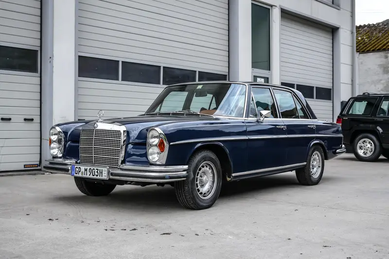 Mercedes Benz W108 280 SE 3.5 (1971), 3rd hand, very well-kept condition, MOT 04/26