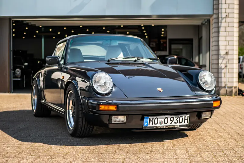 Porsche 911 Carrera 3.2 Cabrio (1986)