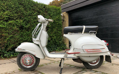 Vespa GS 160 in Original-Lack mit Ulma Anbauteilen Sammlerfahrzeug (1964)